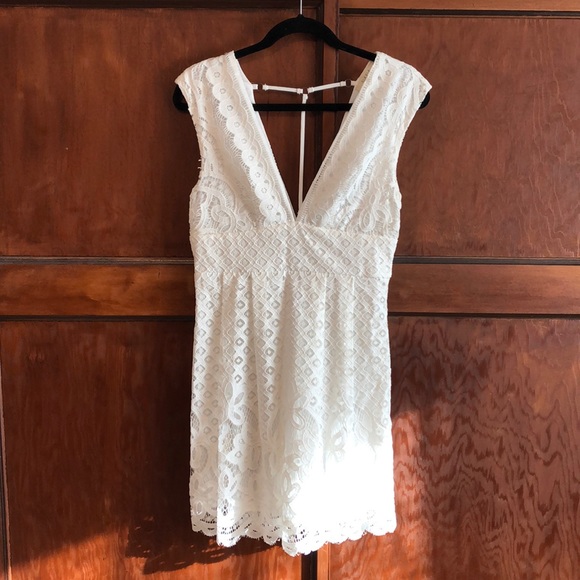 ILLA ILLA Dresses & Skirts - NWT White boutique lace dress